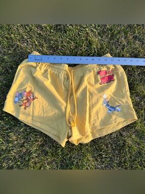 Tom & Jerry Yellow Graphic Lounge Shorts